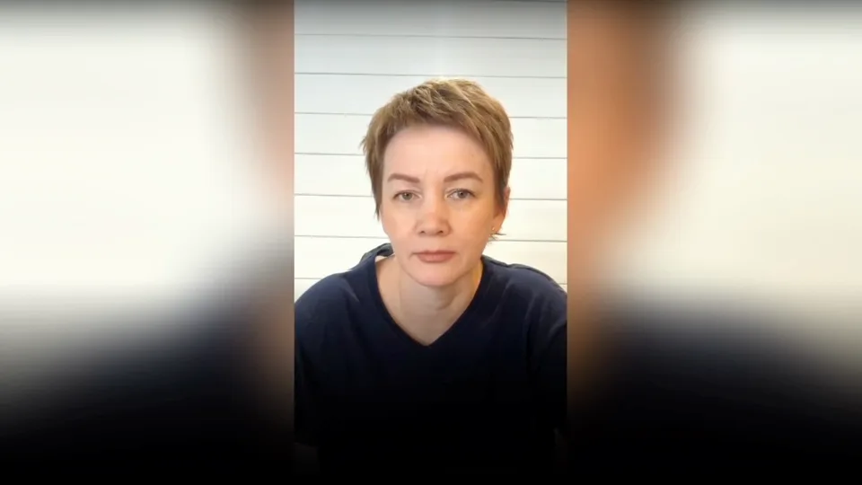 Выбор цвета новой машины: чернильный или черный?