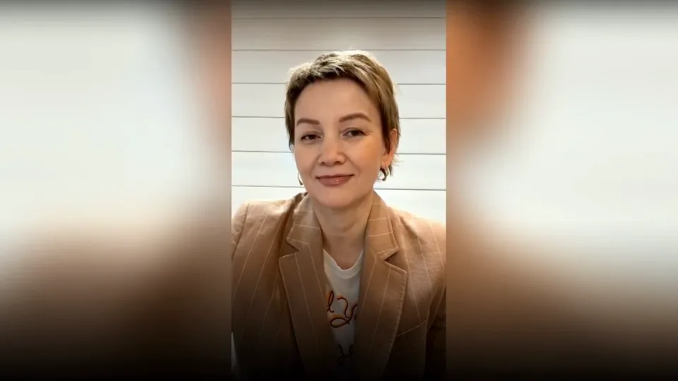 Сын подарил маме домашний тренажёрный зал из трёх аппаратов